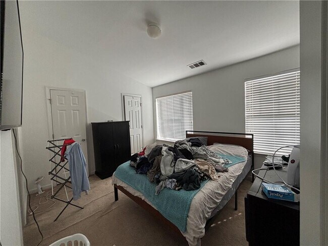 Building Photo - 1161 Liberty Pkwy NW