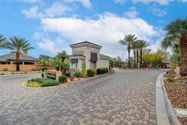 Building Photo - 304 Mesa Rim Ct