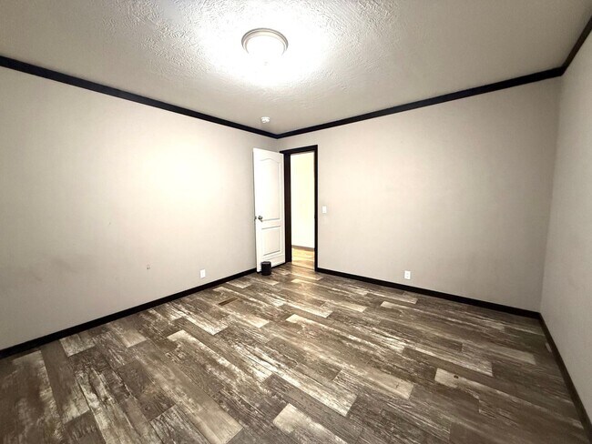 Building Photo - 3 bed 2 bath Mountain Living home!