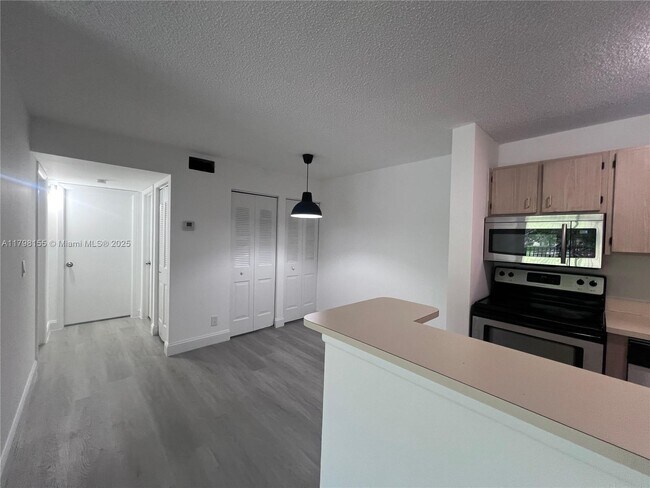 Building Photo - 10733 Cleary Blvd