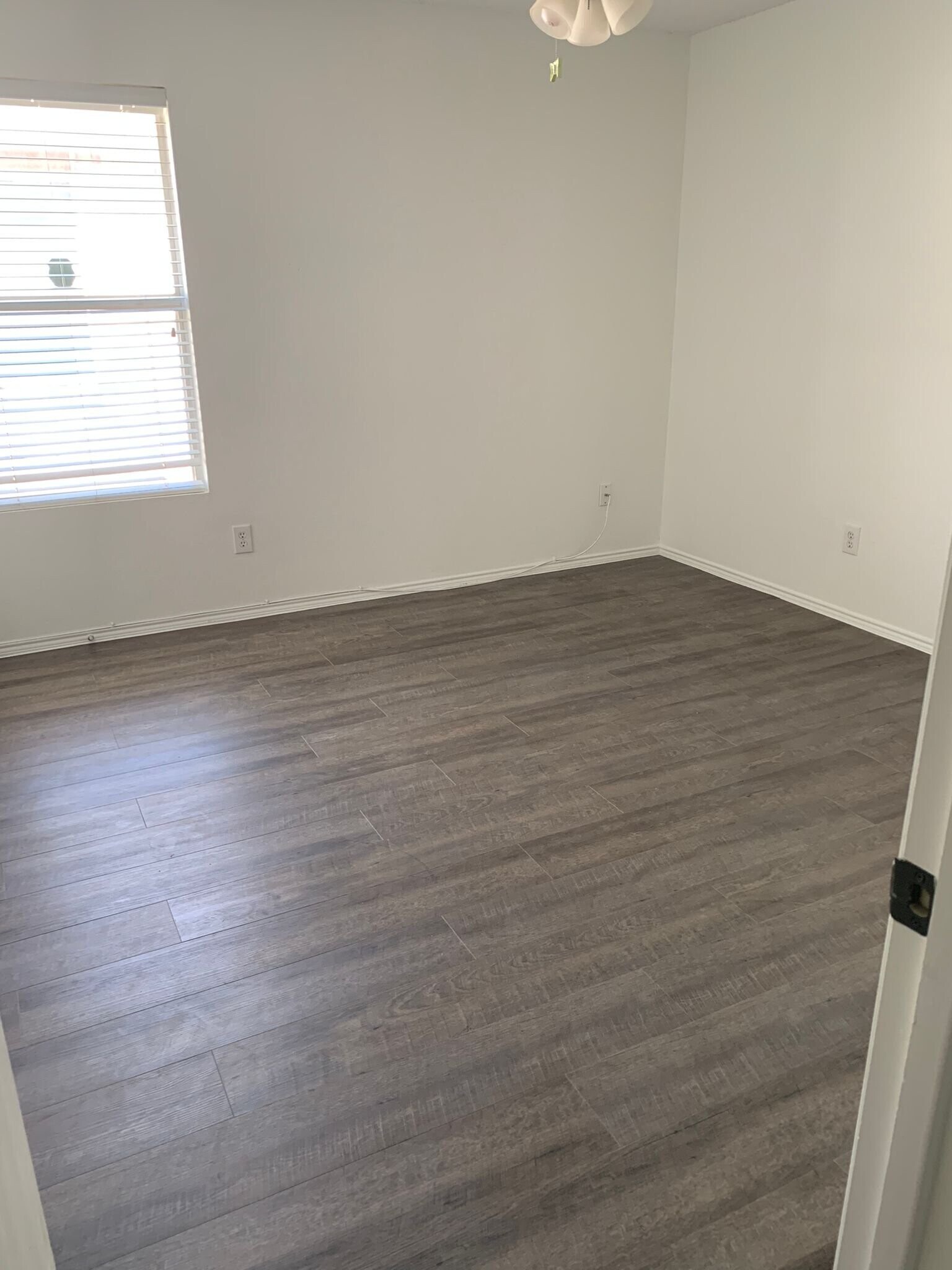 Building Photo - 2701 Woodlake Pkwy