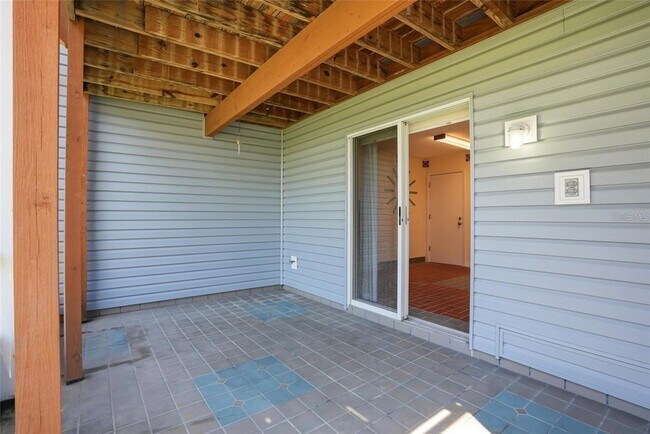 Building Photo - 900 Harbour House Dr