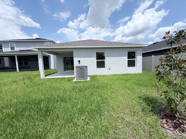 Building Photo - 524 Carya Wy