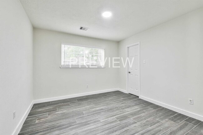 Building Photo - 3627 Glenwood Springs Dr