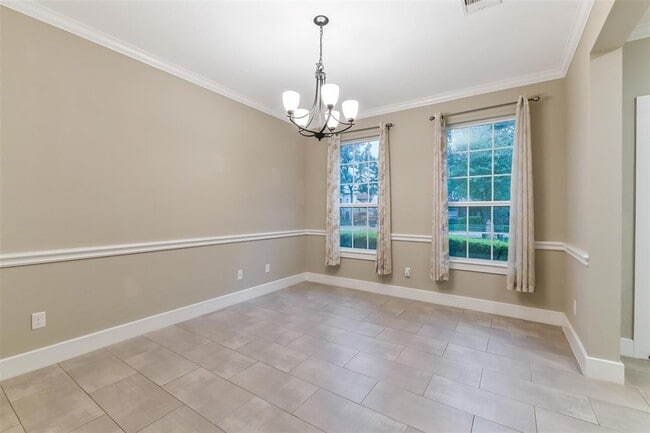Building Photo - 15407 Cypress Gdns Dr