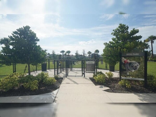 Building Photo - Stunning 5-Bedroom Lakeview Home in River Landing, Wesley Chapel