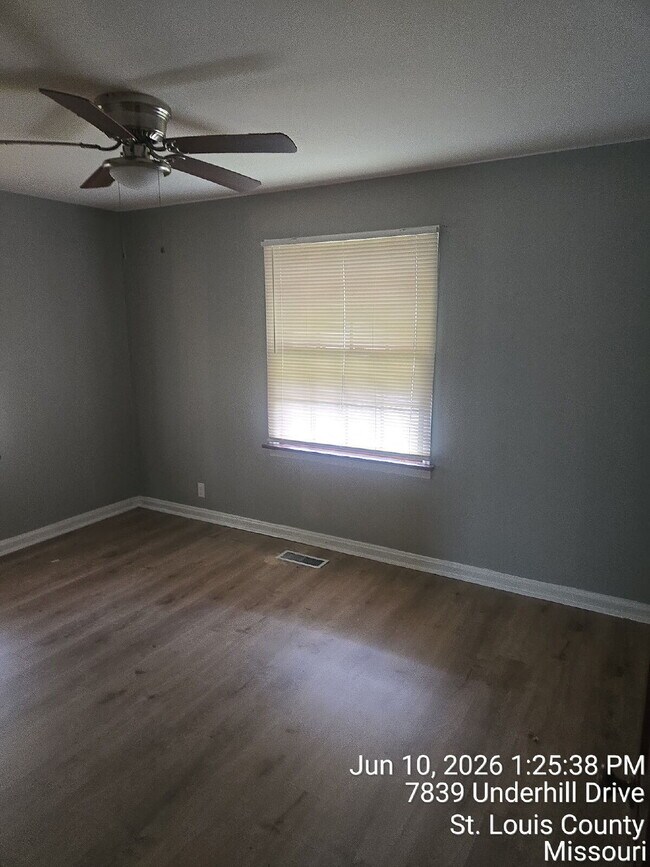 Building Photo - 7839 Underhill Dr