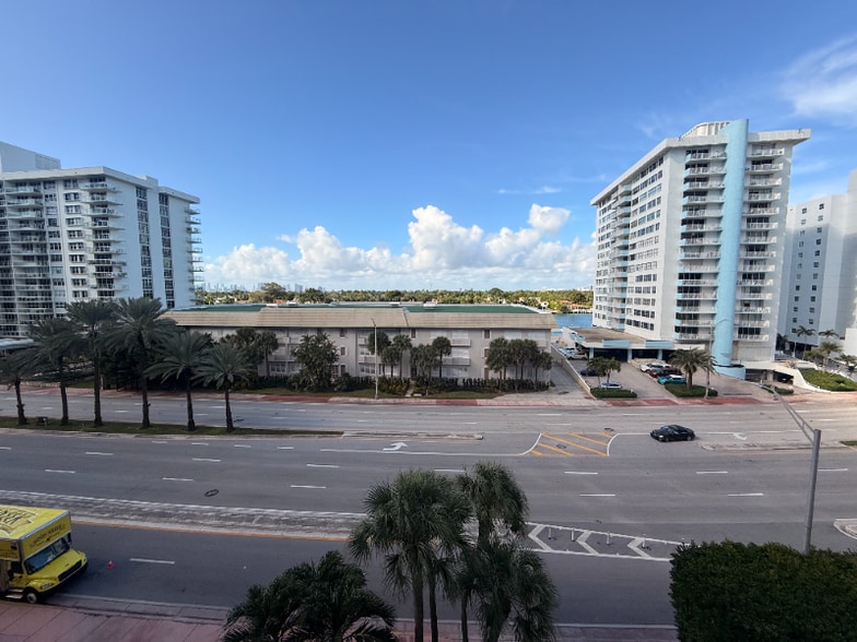 Building Photo - 5825 Collins Ave