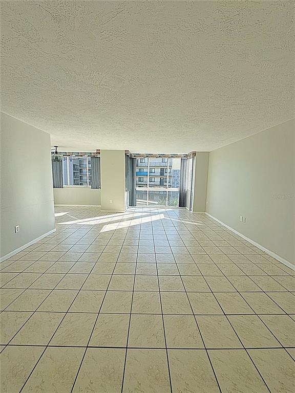 Building Photo - 660 Island Way