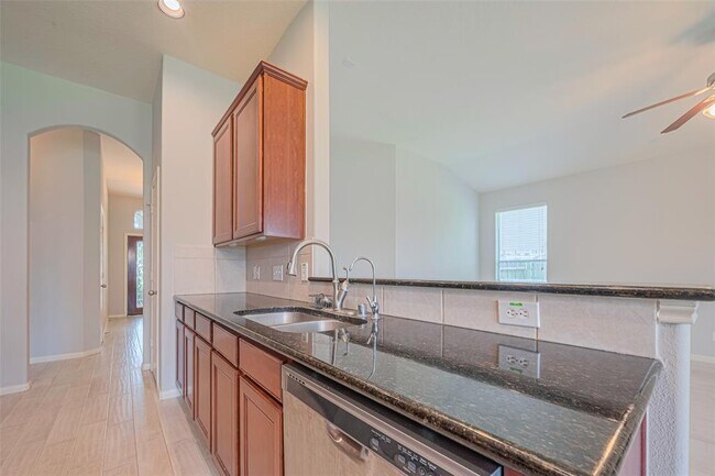 Building Photo - 2502 Oakthorn Ct