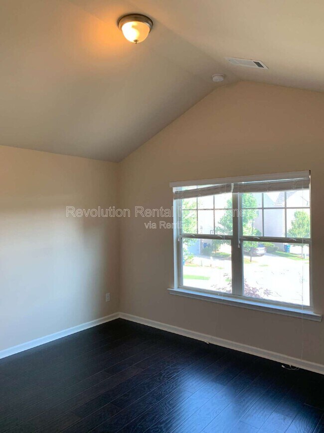 Building Photo - 1277 Image X-ing