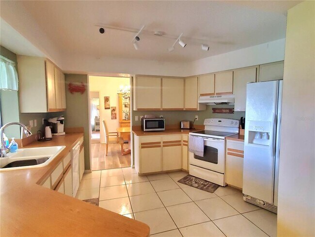 Building Photo - 1200 Mineo Dr