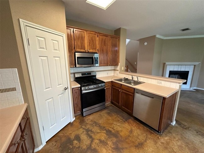 Building Photo - 1603 Azalea Dr