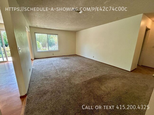 Building Photo - 258 Yellowstone Dr