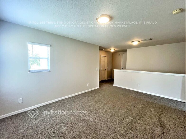 Building Photo - 11017 Golden Silence Dr