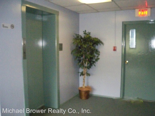 Building Photo - 70 Polifly Rd