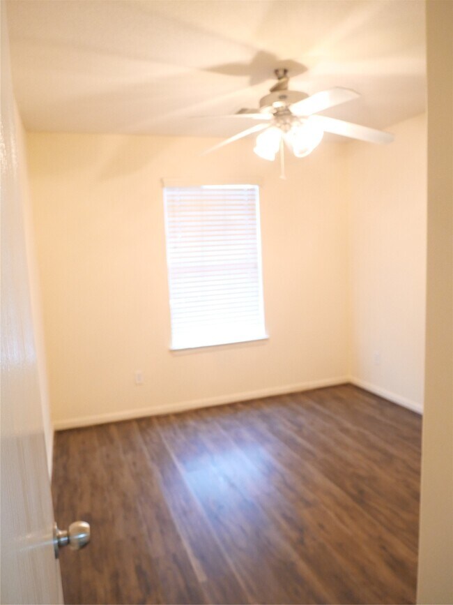 Building Photo - 14915 Aberdeen Meadow Lane