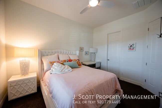 Building Photo - 15646 W Ashland Ave