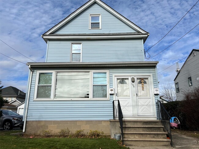 Primary Photo - 106 Jackson Ave