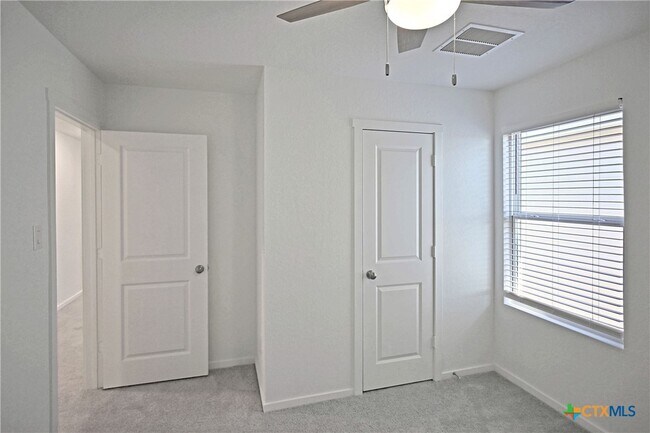 Building Photo - 11822 Bluebell Rdg