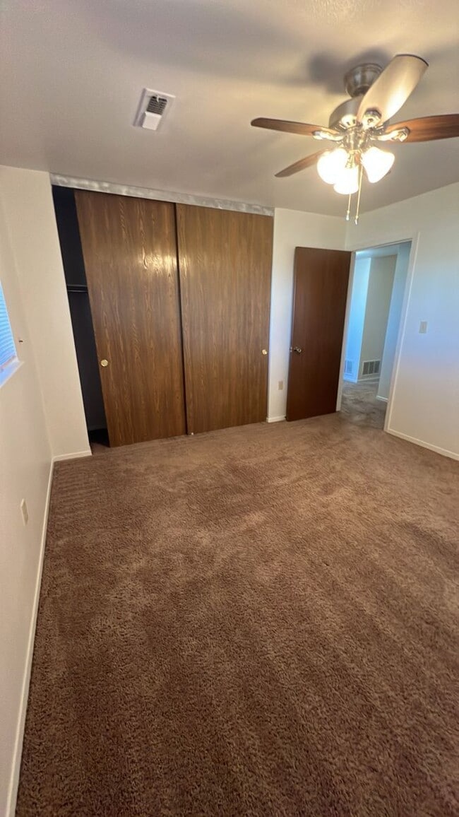 Building Photo - 1193 Desmet Ct