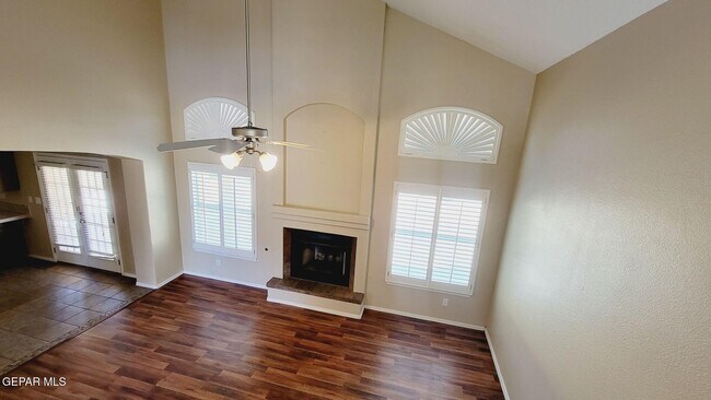 Building Photo - 6329 Franklin Ridge Dr