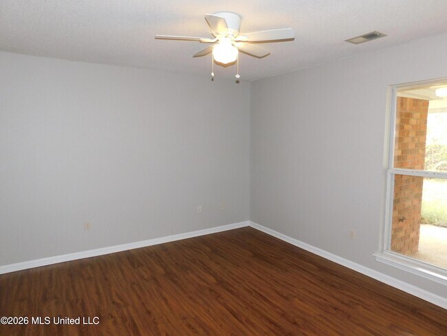 Building Photo - 5539 Bradley Dr