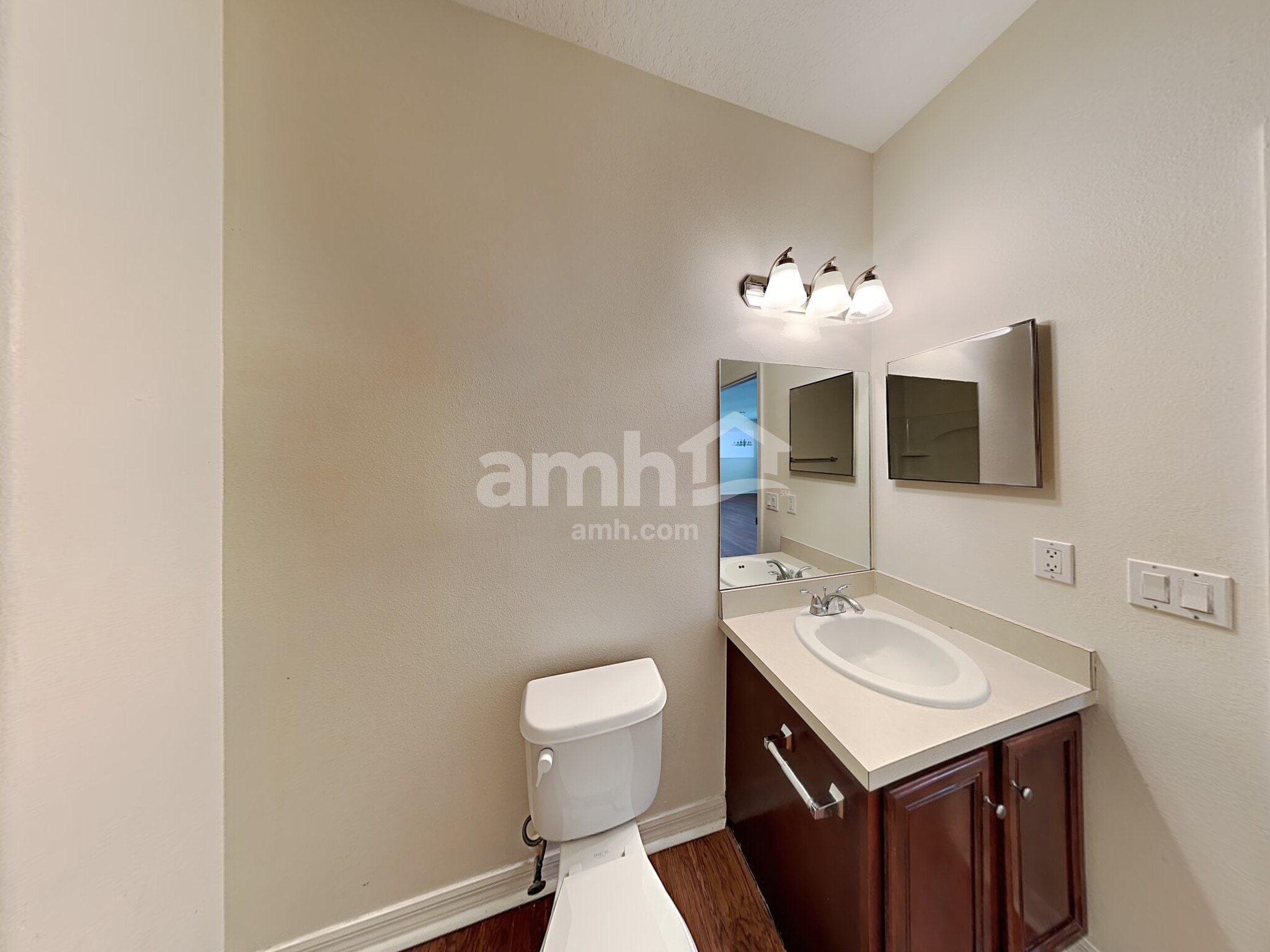 Building Photo - 19554 Timberbluff Dr