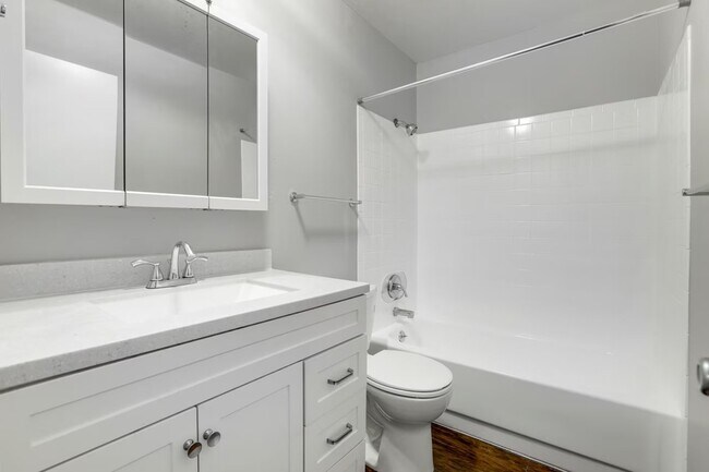 10705-W-7th-Ave-Lakewood-CO-Building-Photo-10-LargeHighDefinition - Villa Rosa