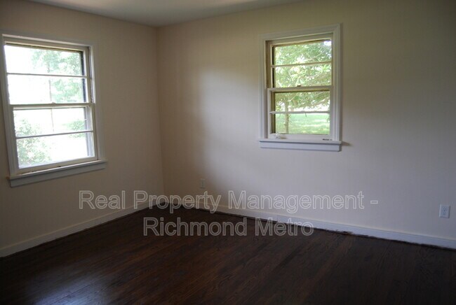 Building Photo - 4515 Olney Dr