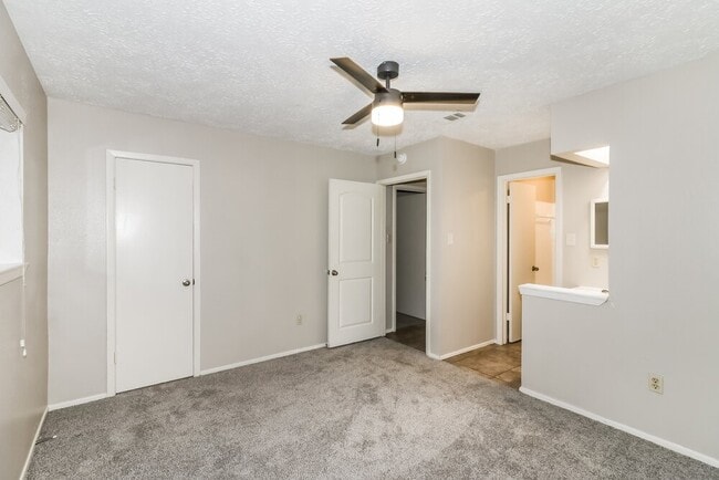 Building Photo - 14214 Bateau Dr