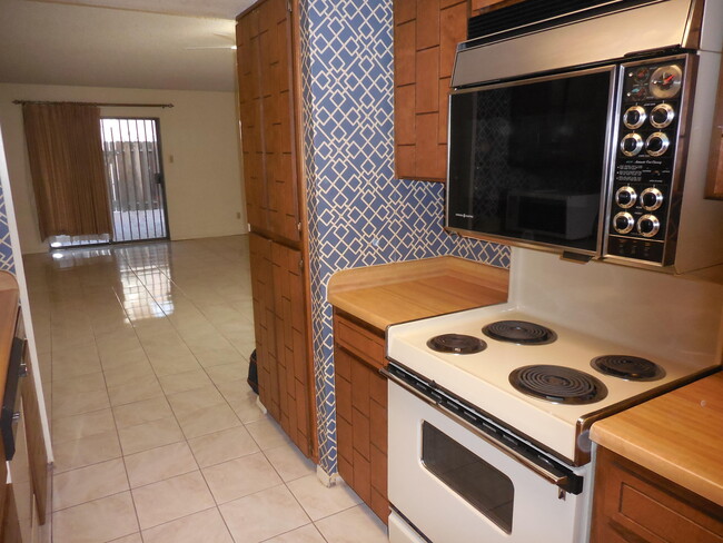 Building Photo - 3210 Isla Bahia Way