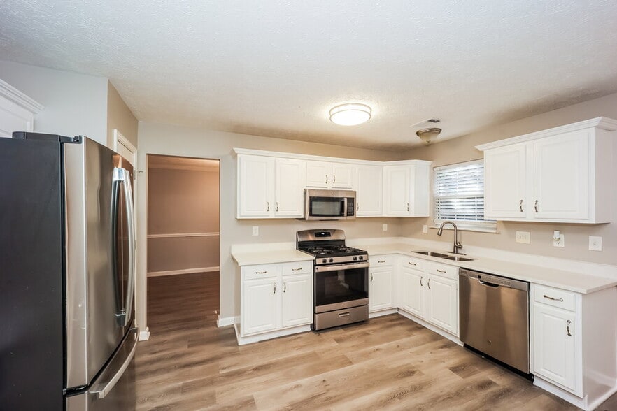 Building Photo - 3955 Belmont Ridge Dr