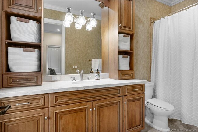 Building Photo - 130 SE Bella Strano