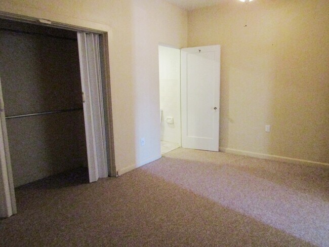 Building Photo - 315 Ridge Manor Dr