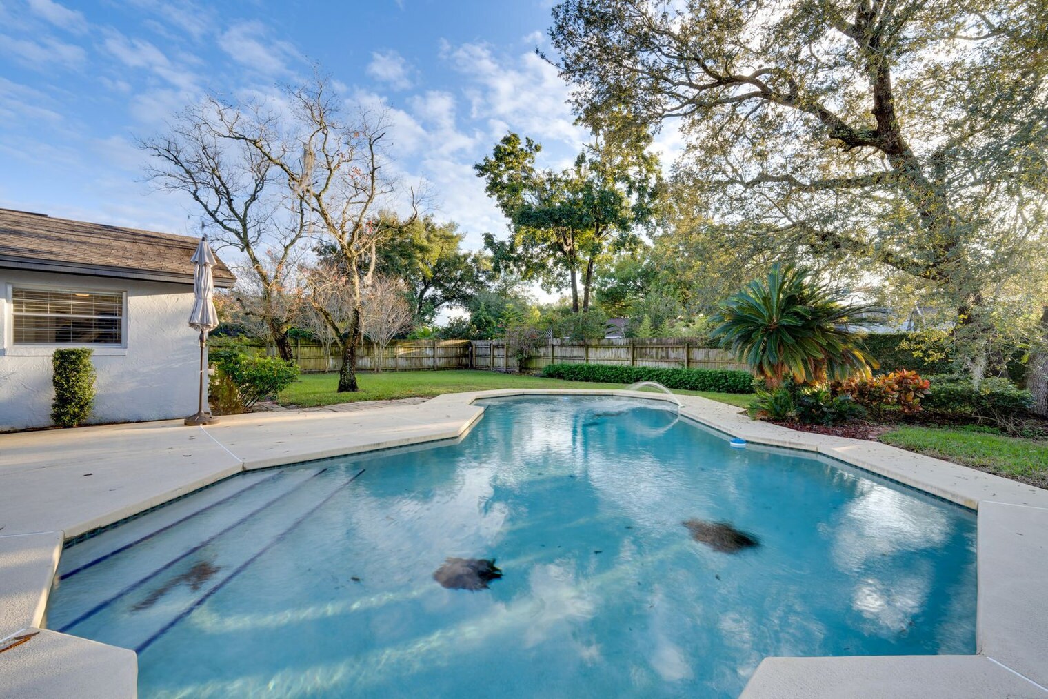 Building Photo - 8644 Sandberry Blvd