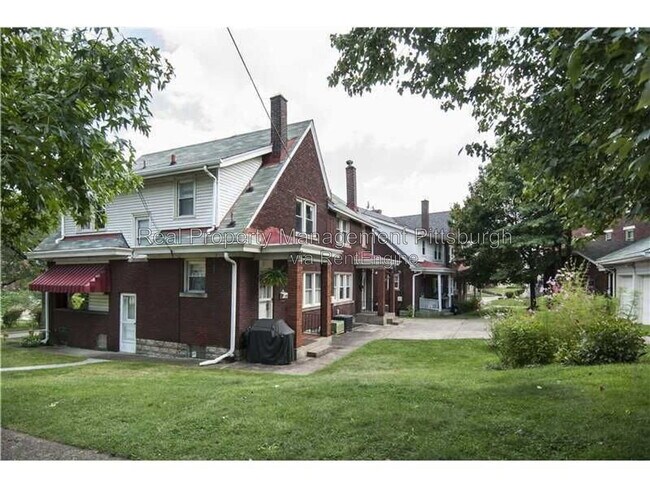 Building Photo - 107 N Meadowcroft Ave