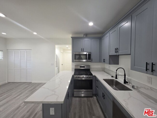 Building Photo - 25226 Loytan St