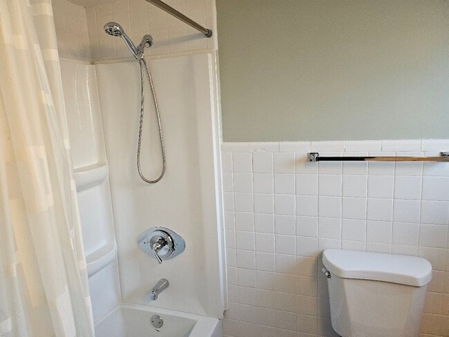 Building Photo - 1303 E 31st St