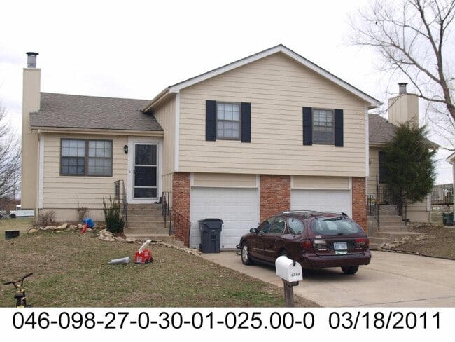 Primary Photo - 1721 W Spruce St