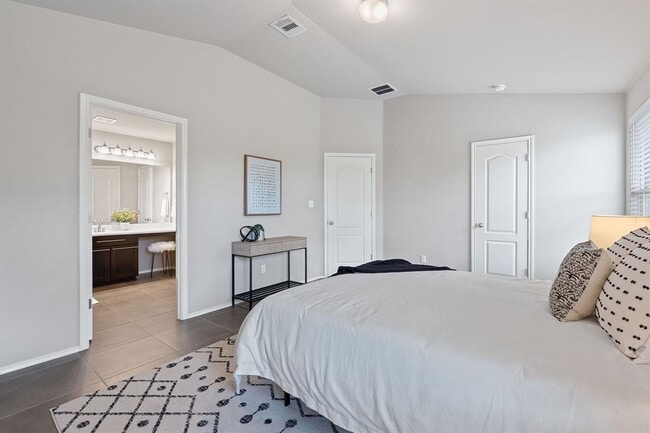 Building Photo - 6224 Aviara Dr
