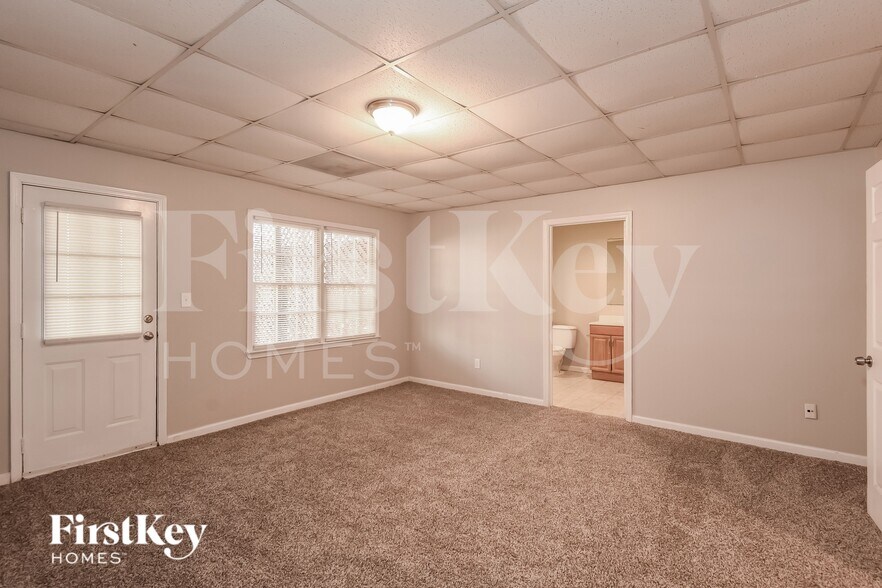 Building Photo - 180 Lucky Leaf Pl