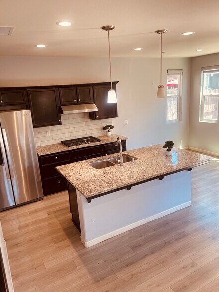 Building Photo - 6251 E Overlook Way