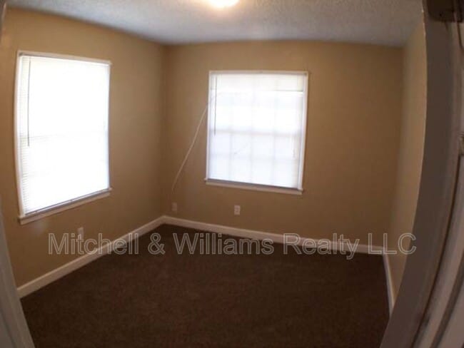 Building Photo - 3163 4th St Cir