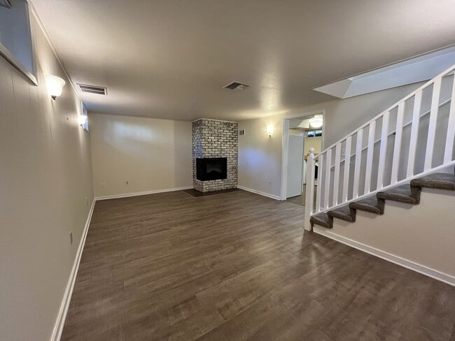 Building Photo - Classic Comfort Meets Modern Style in This...