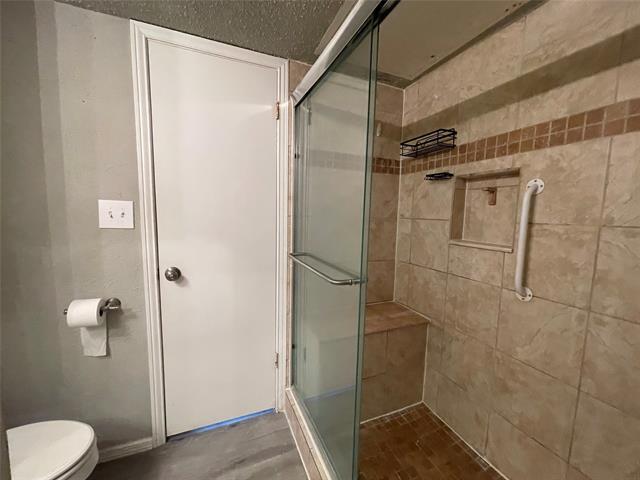 Building Photo - 602 Bellaire Dr