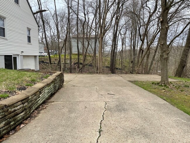 Building Photo - 1066 Northview Dr