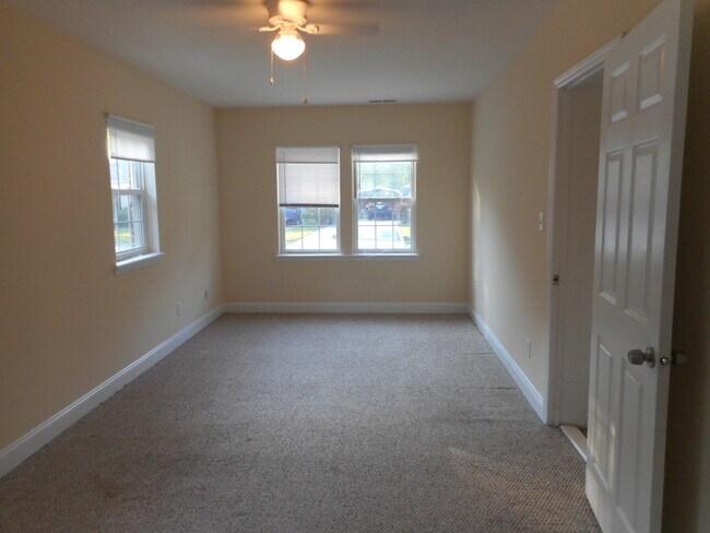 Building Photo - 107 Caldwell St