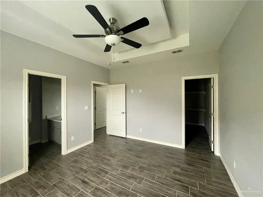 Building Photo - 3918 Las Vistas Ln