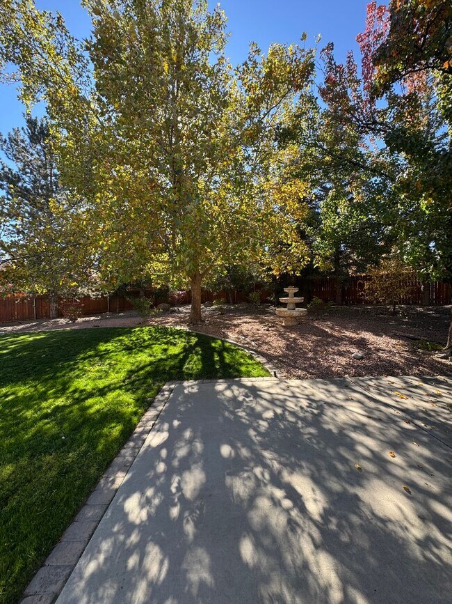 Building Photo - Beautiful Fieldcreek Ranch Exclusive Home